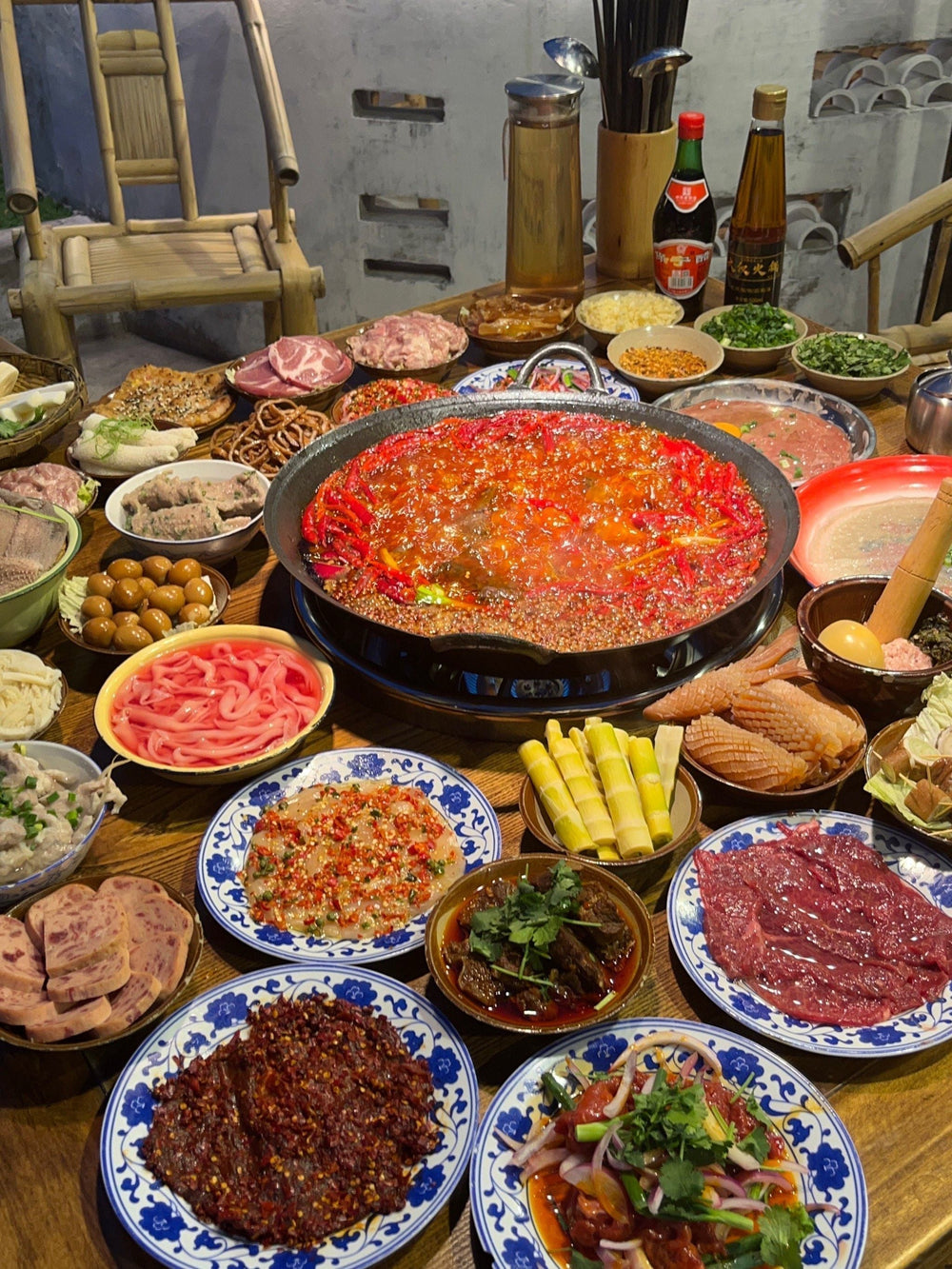 Alt text: Chengdu fly restaurant local dining guide, authentic hidden Sichuan food spots in old Chengdu alleys
