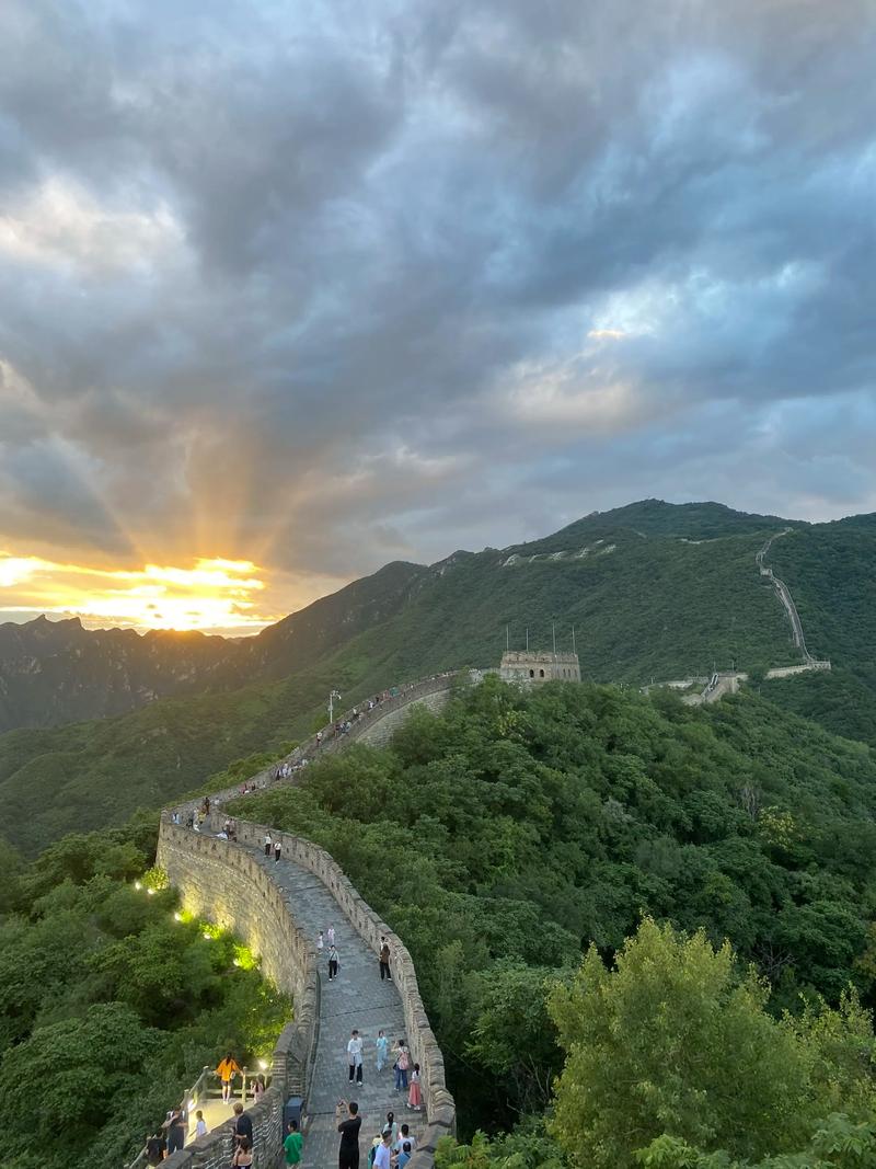 Private Great Wall Hiking Tour Beijing | Best Routes & Seasons Guide — China Travel Guide | Sunda Travel
