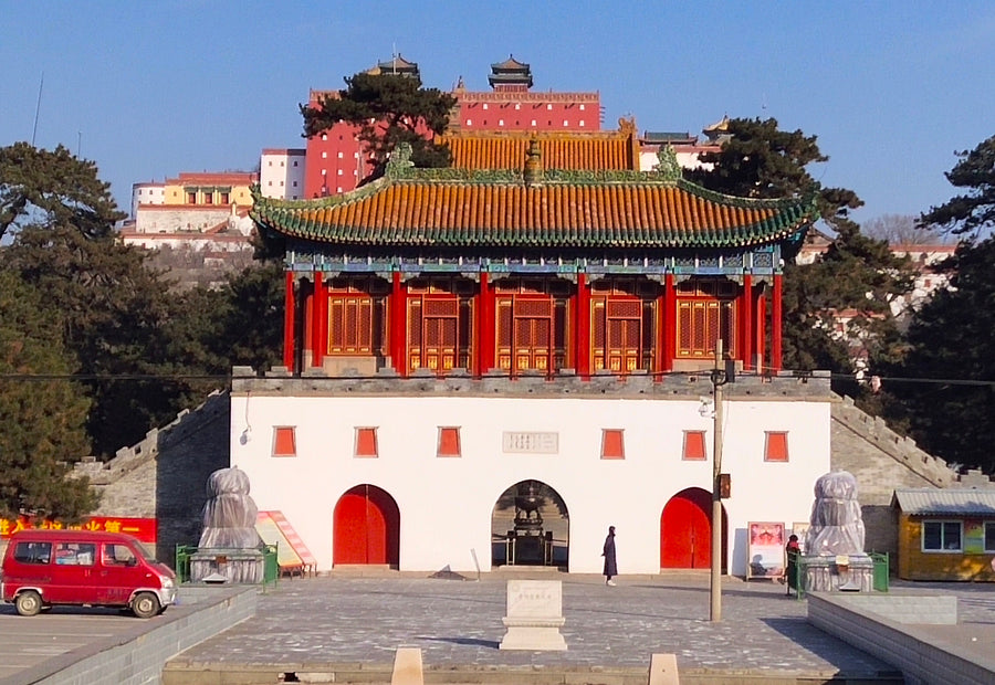 2 Days Chengde Royal Heritage Tour: Imperial Moutain Resort & Temples of Unity