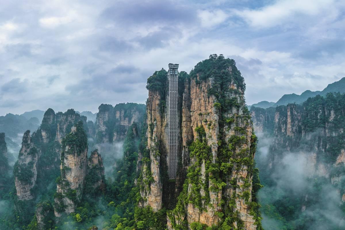 Zhangjiajie National Forest Park & Tianzi Mountain — Bailong Elevator, Yuanjiajie & Hallelujah Mountain — Zhangjiajie