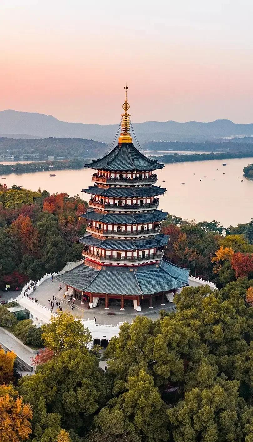 West Lake in Hangzhou
