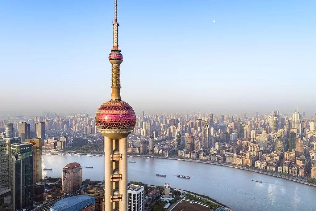 2 Days Shanghai Highlights Tour with the Bund, Skylines & City Walk Experience